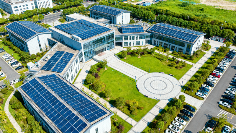 太阳能屋顶现代园区航拍图片