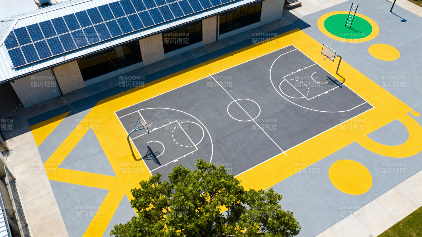 太阳能篮球场俯瞰图图片