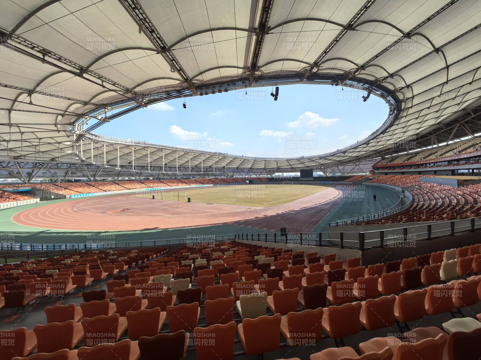 大型体育场全景图图片