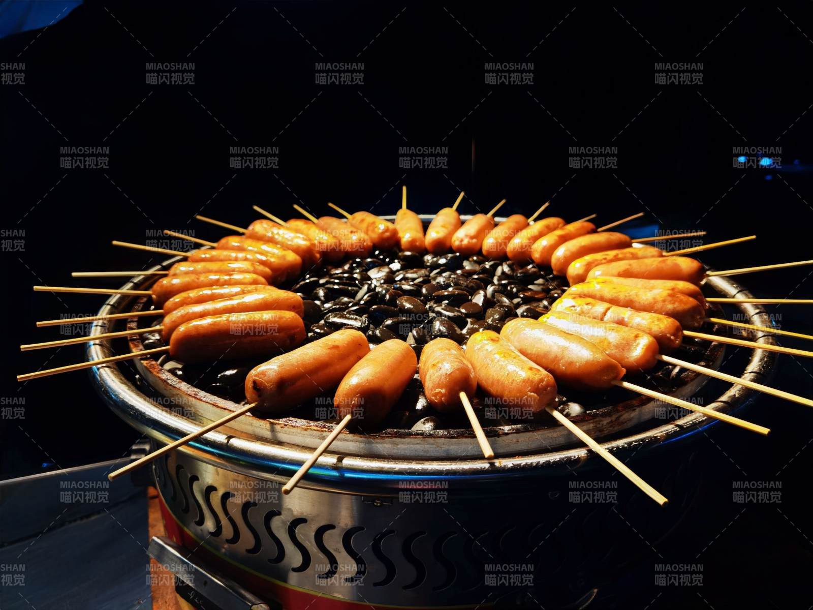夜市烤肠 香气四溢图片