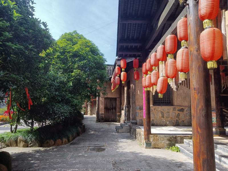 古巷红灯笼 静谧乡愁路.图片