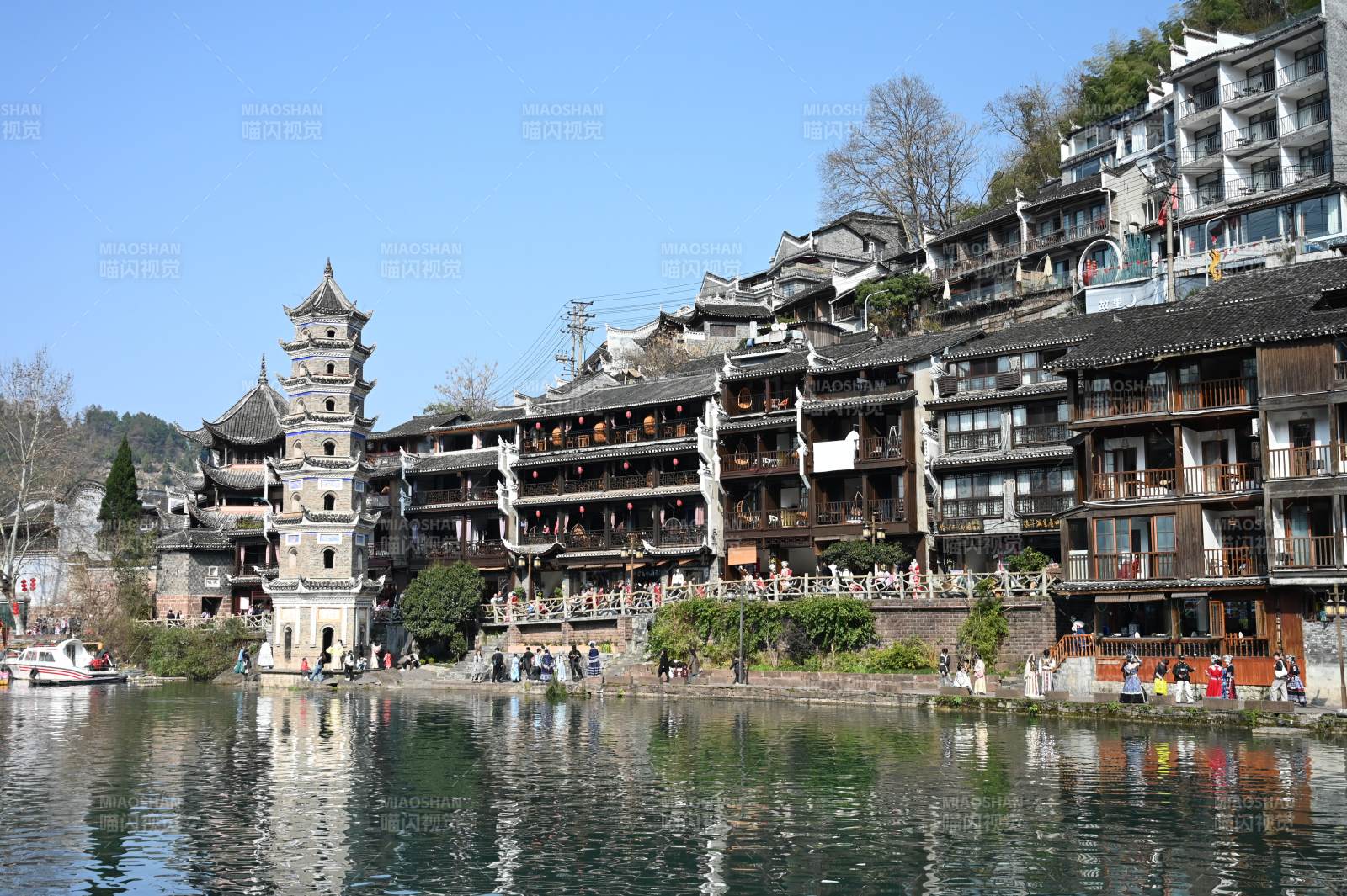 凤凰古城水畔风光图片