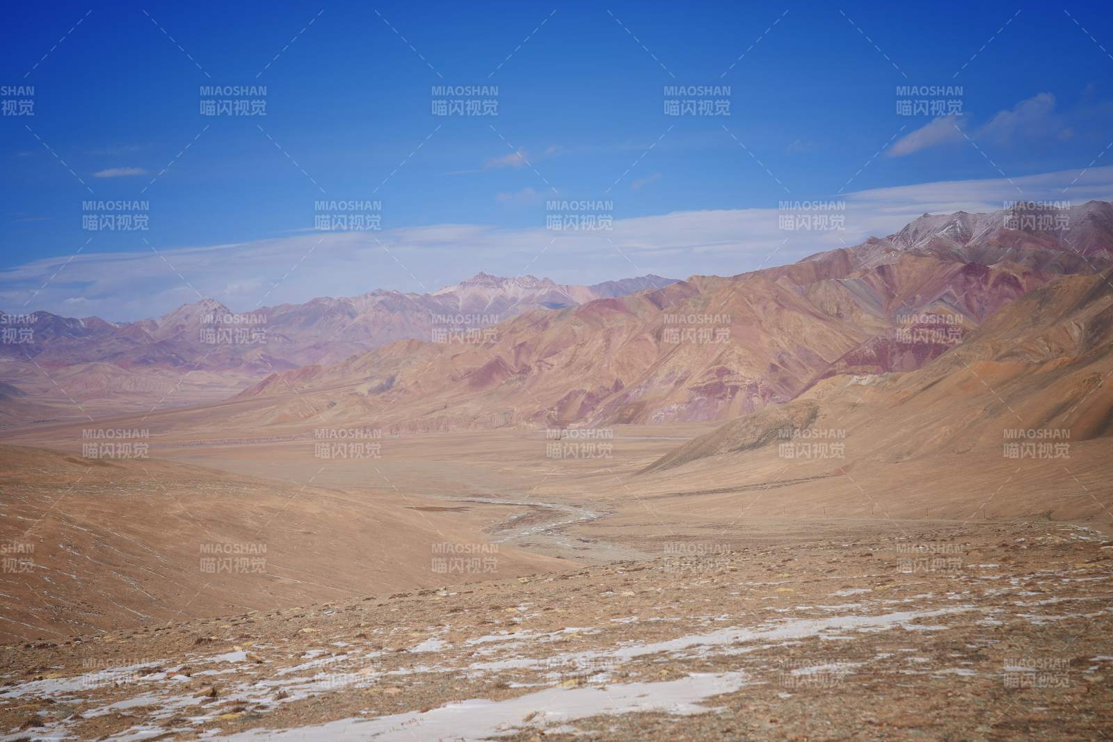 荒漠山河 苍茫无垠图片