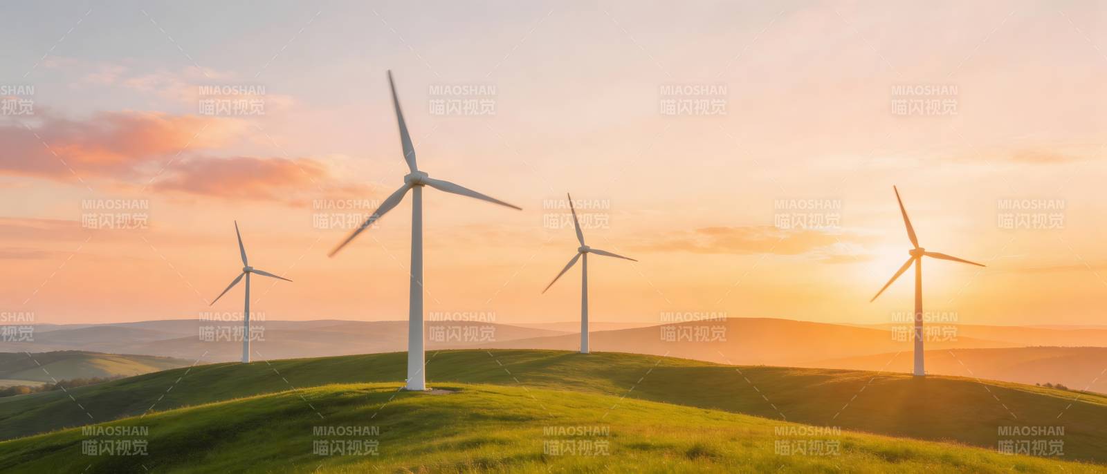风车映夕阳 绿野展新能图片