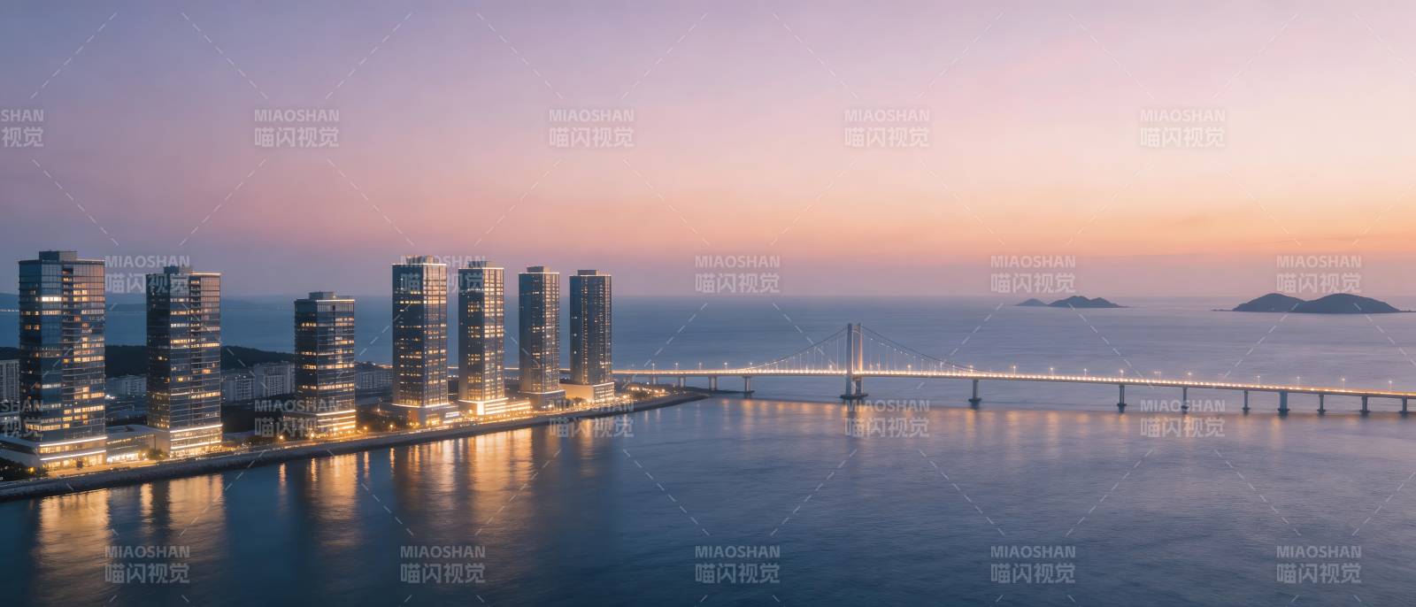 滨海新城夜景 跨海大桥映霞光图片