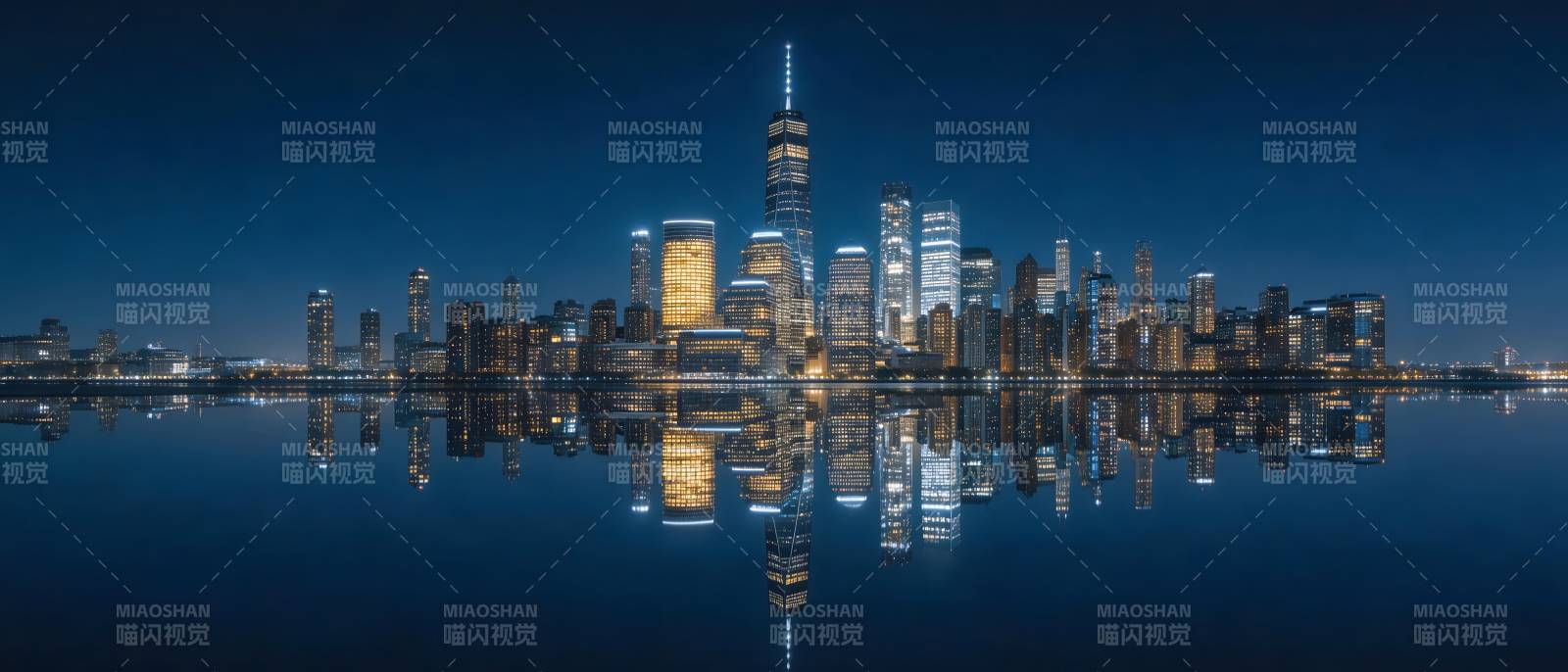 夜映曼哈顿 灯火耀水镜图片