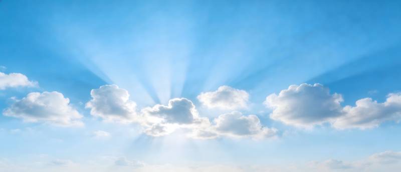 阳光穿透云层 蓝天 radiant图片