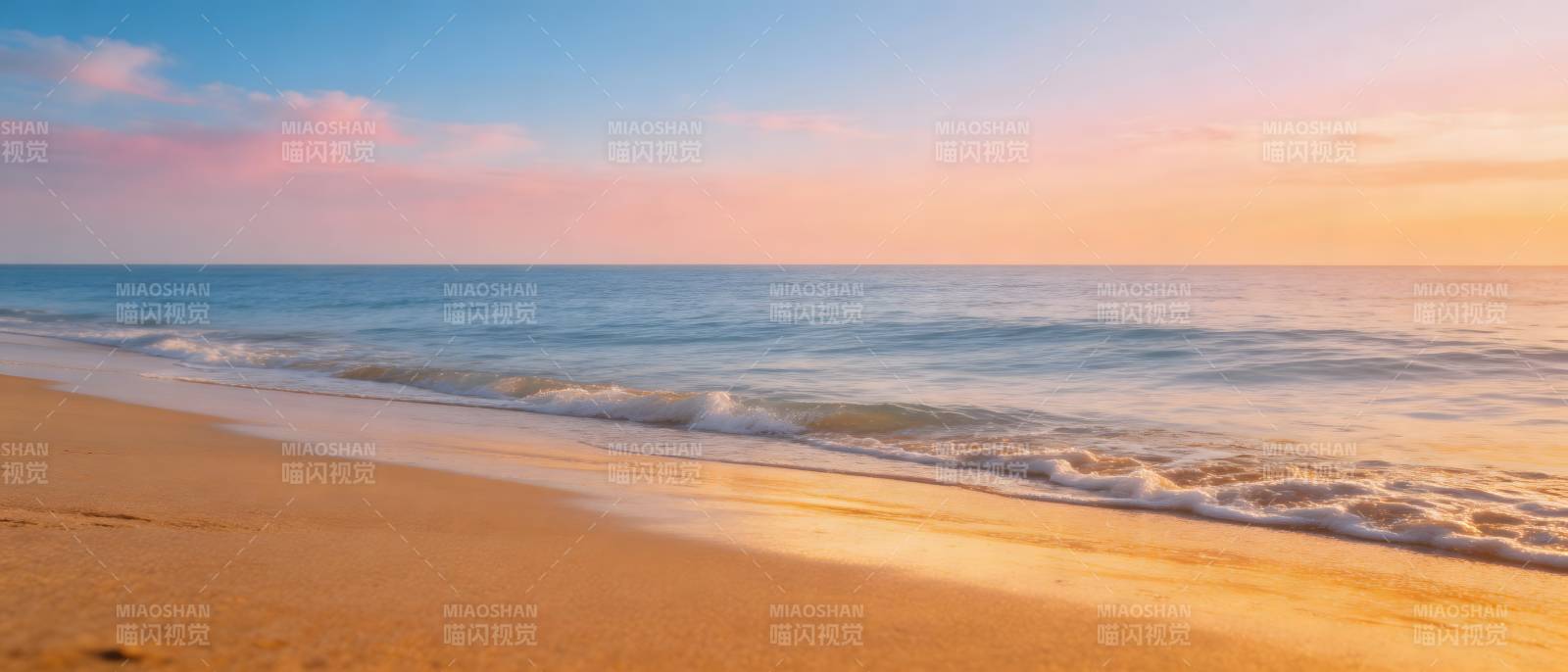 夕阳海滩 温柔浪花轻抚沙岸图片