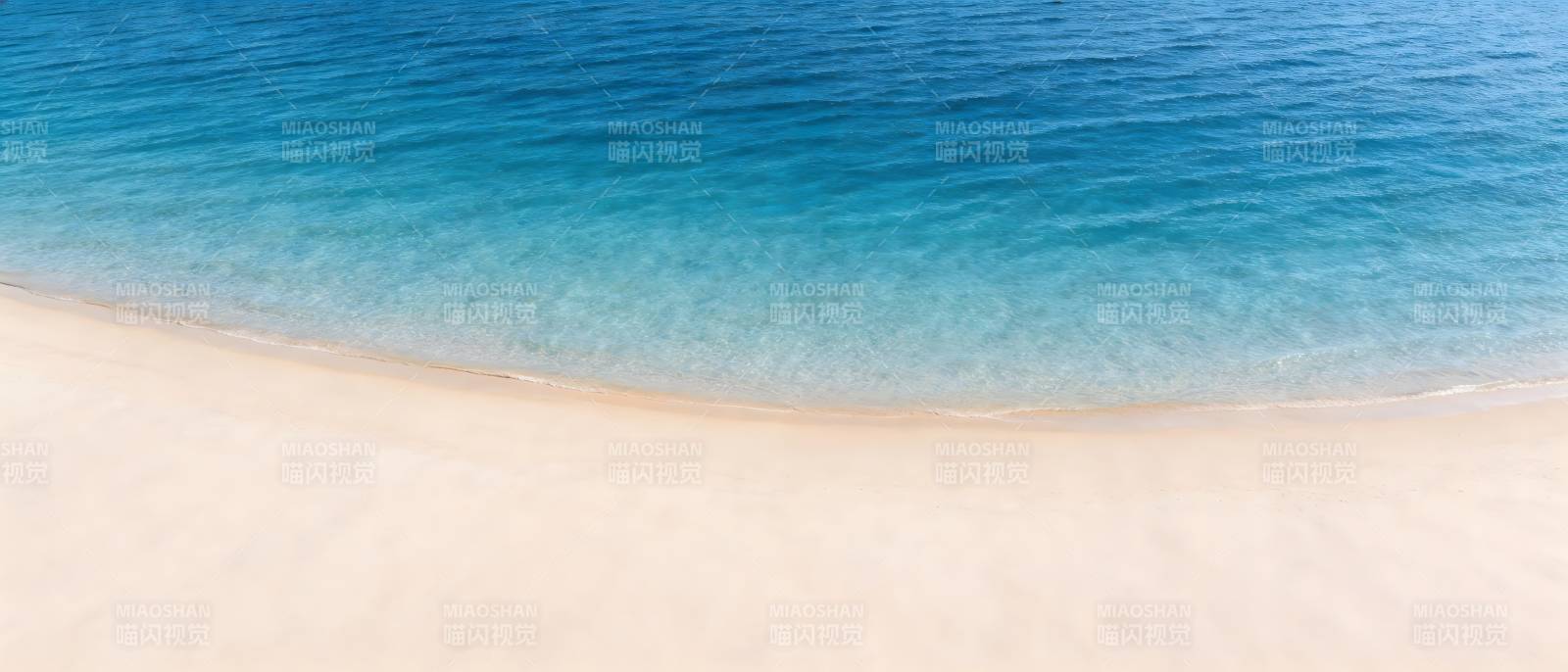 碧海白沙 静谧海岸线图片