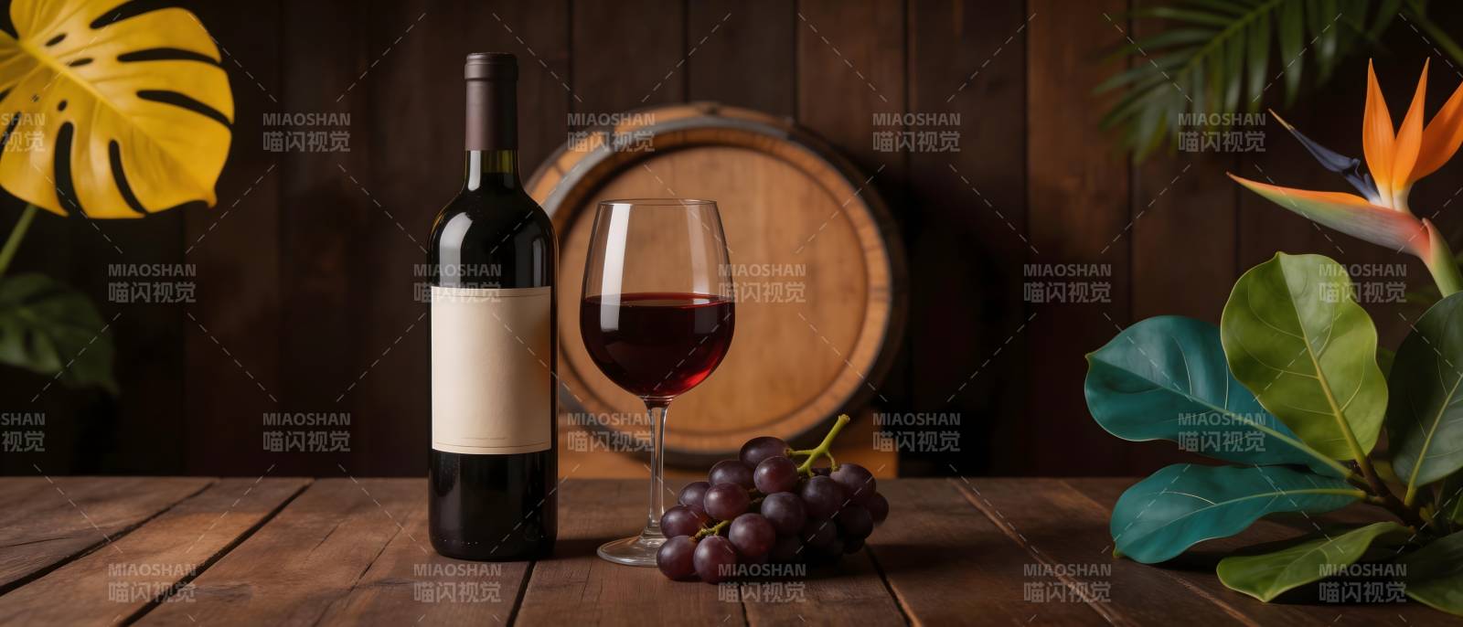 红酒配葡萄 热带风情夜图片