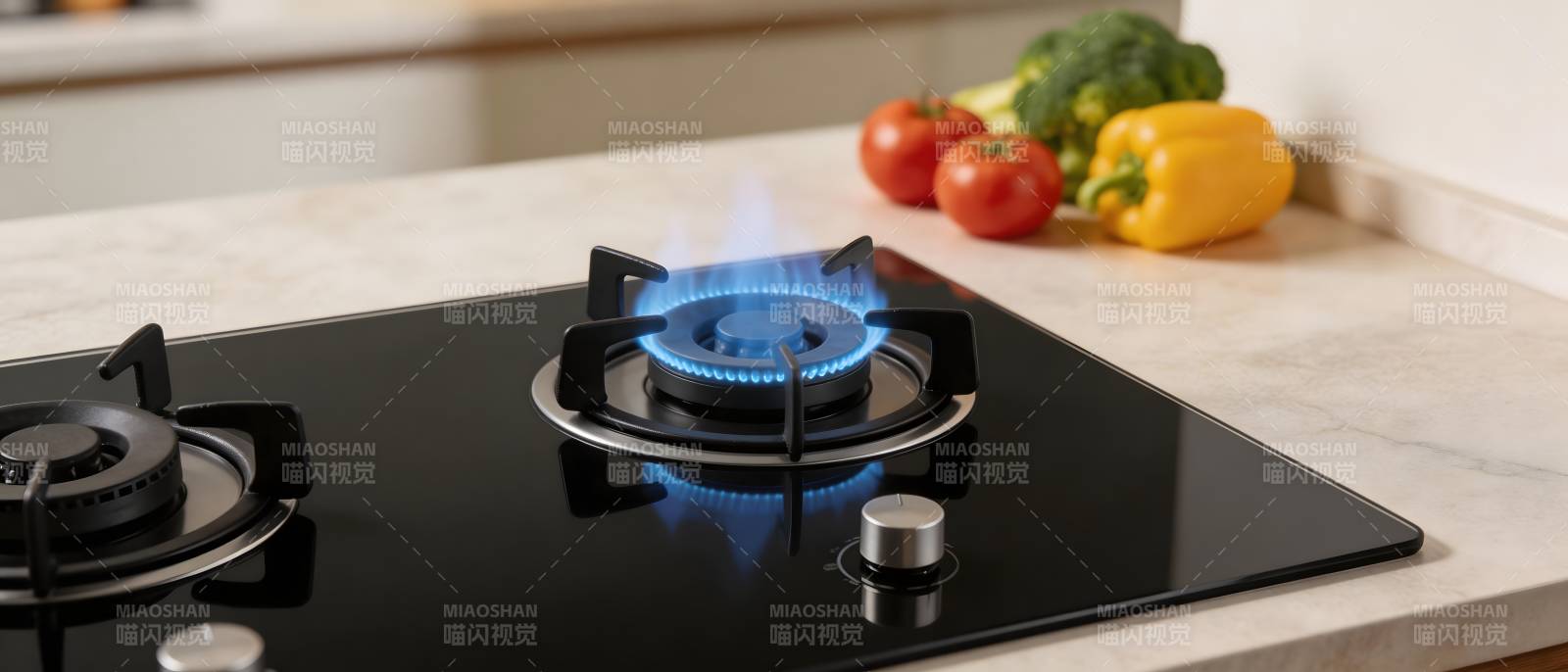 燃气灶蓝火 厨房食材待烹图片