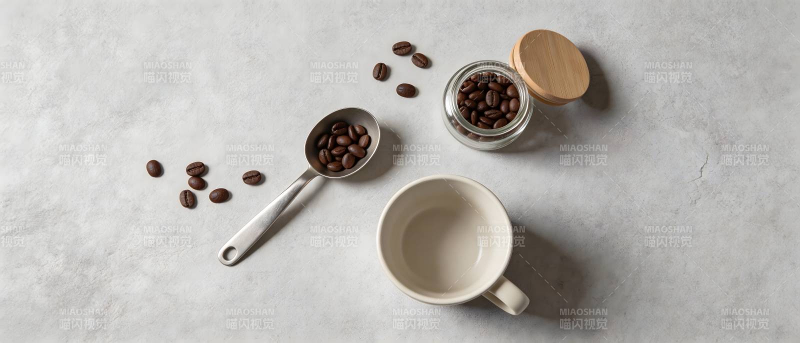 咖啡豆与杯 静享时光图片