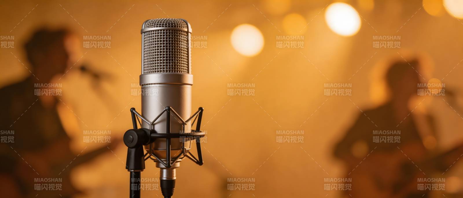 录音棚里的温暖歌声图片