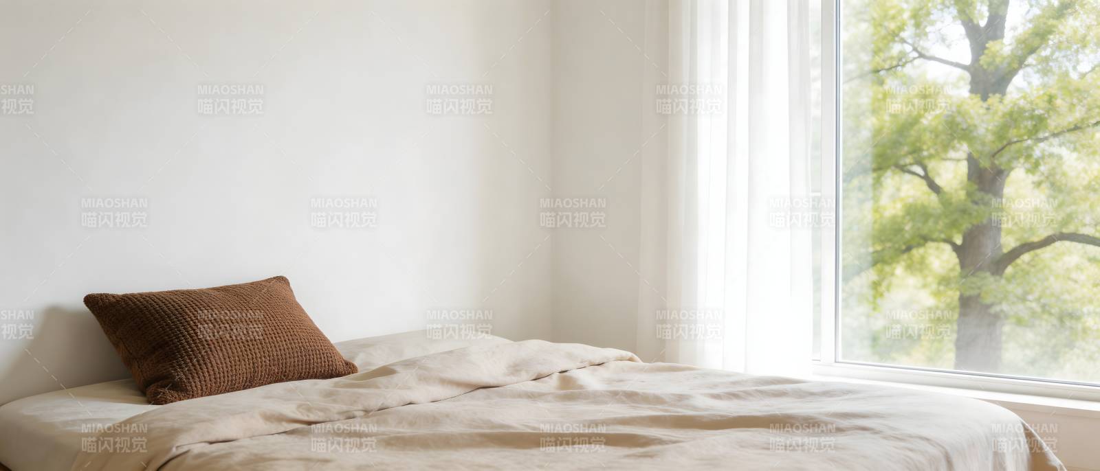 窗边床景 绿意入梦来图片