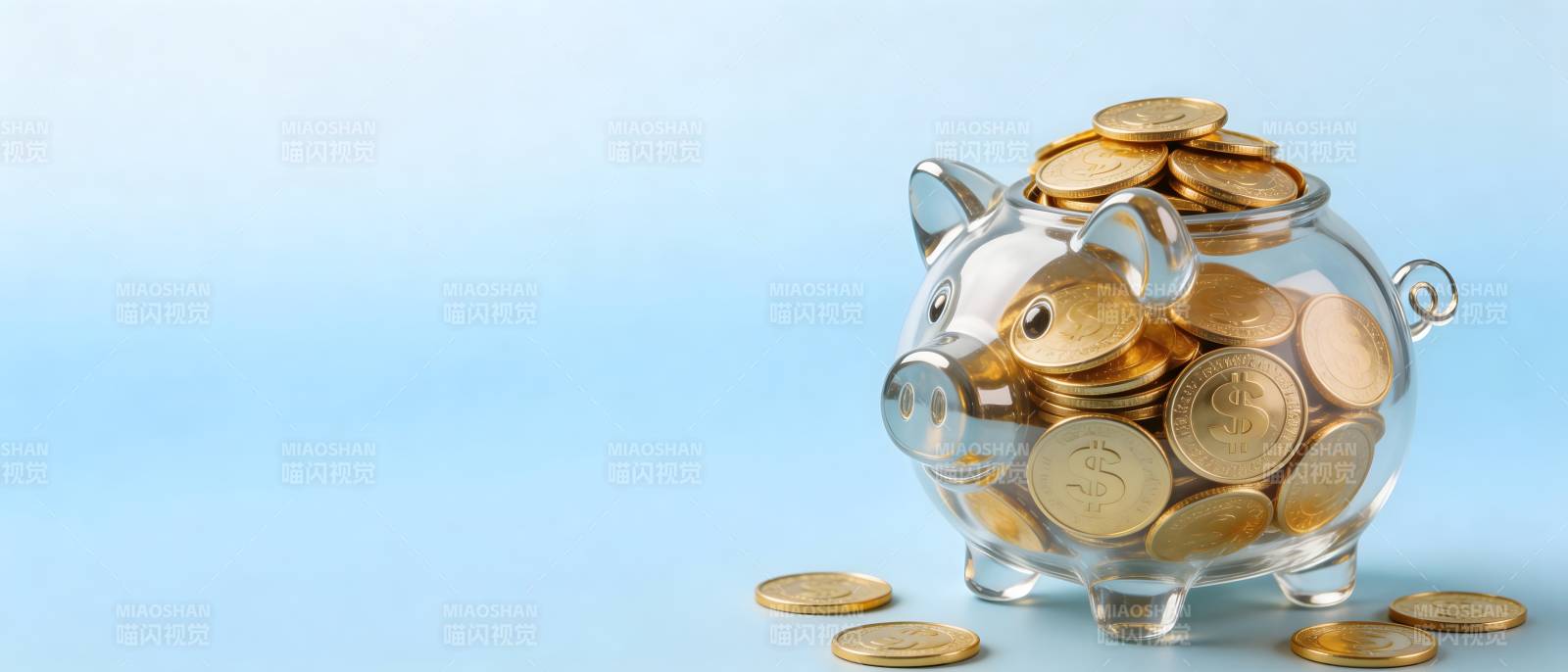 透明猪存钱罐装满金币图片