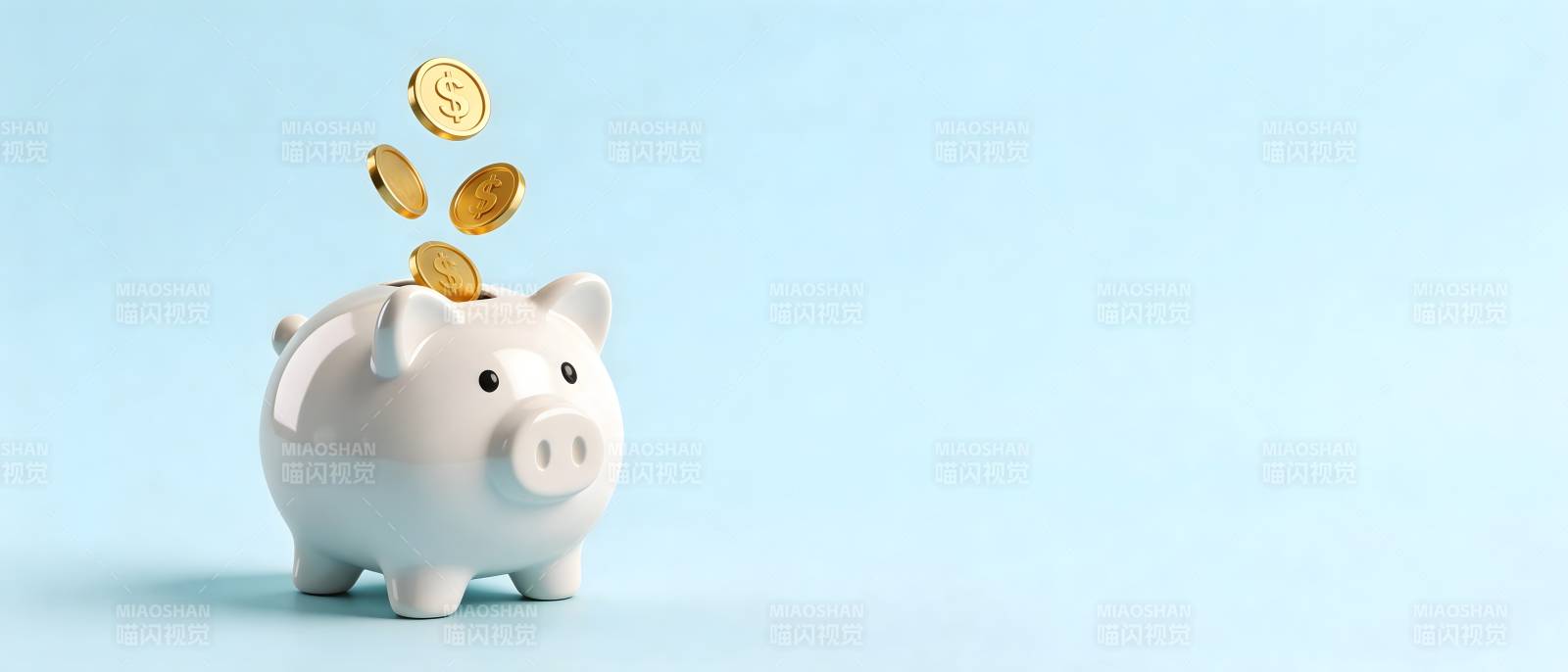 存钱罐接金币 储蓄致富梦图片