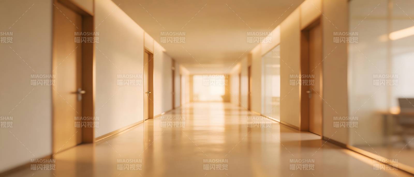 暖光长廊 静谧延伸图片