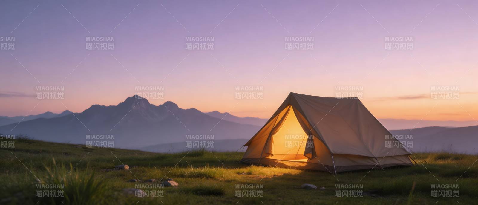 山间帐篷 暮色温柔图片