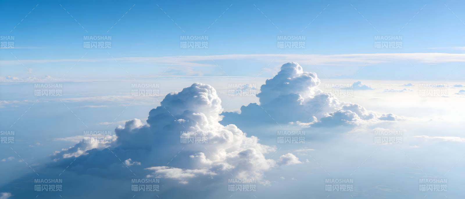 云海之上 蓝天无垠图片