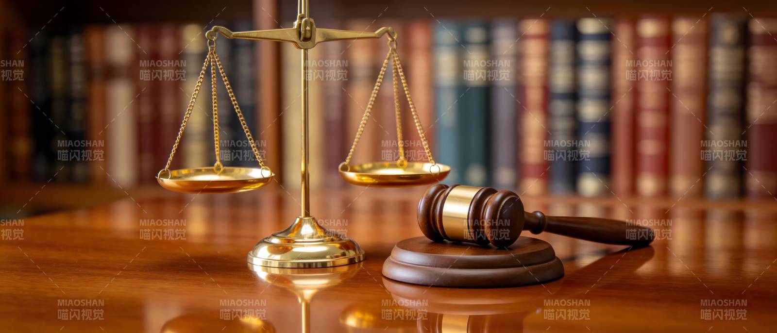 法槌天平 正义的象征图片