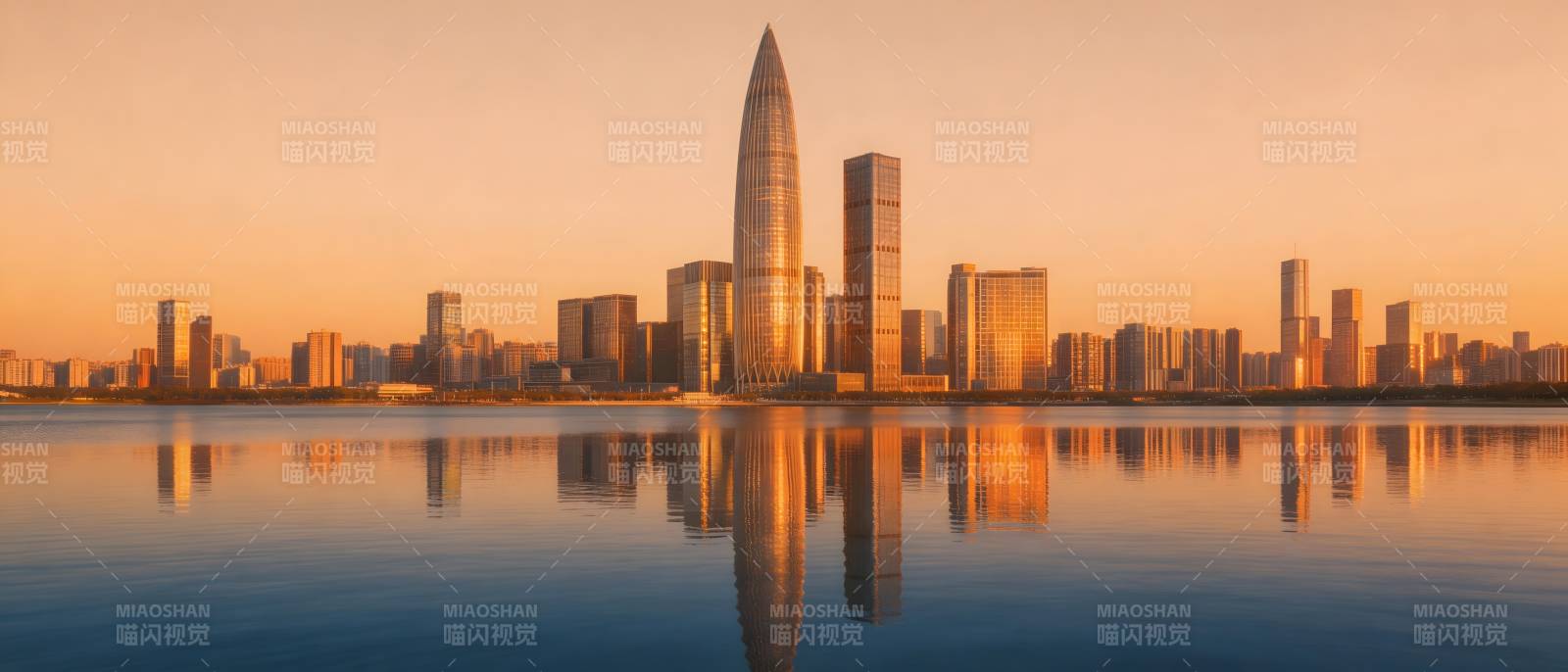 深圳湾日落 摩天楼倒影如画图片