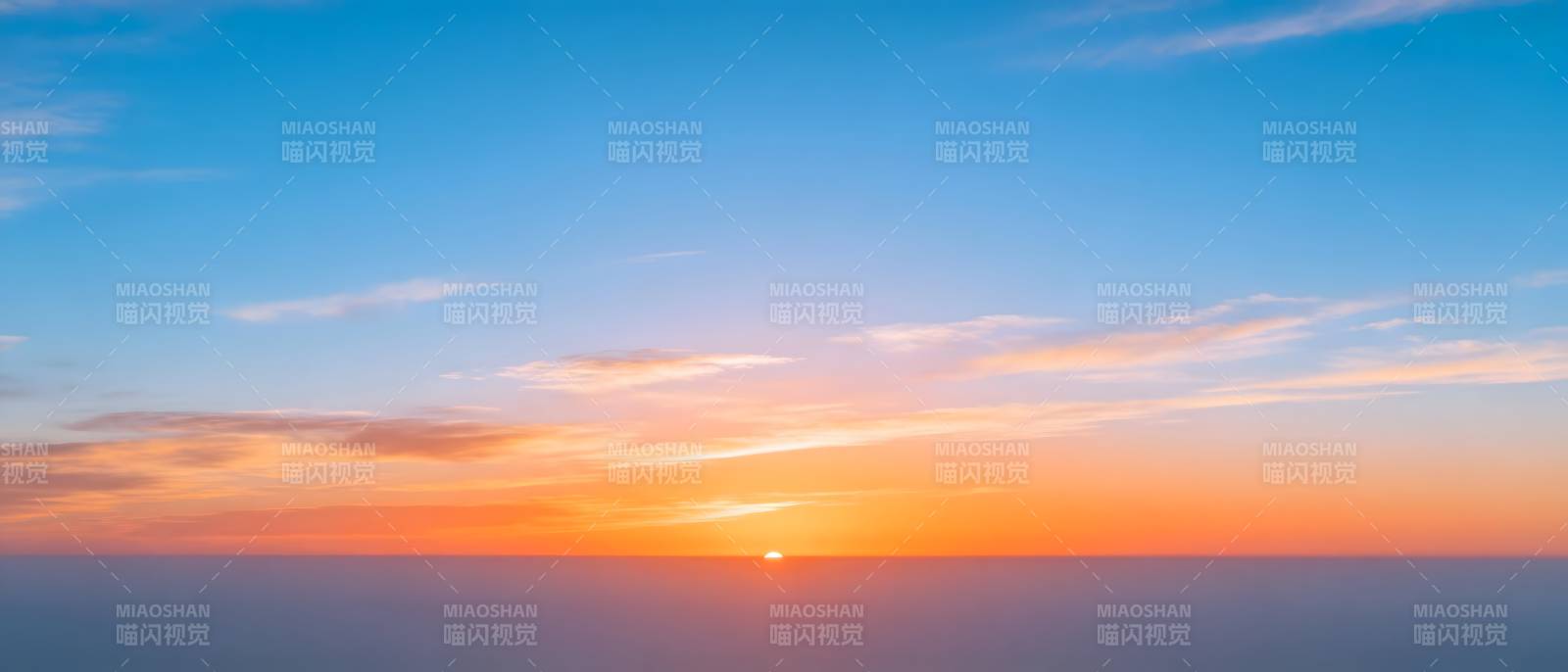 日落天际 橙蓝交融美如画图片