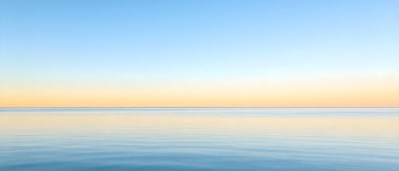 海天一线 静谧无垠图片