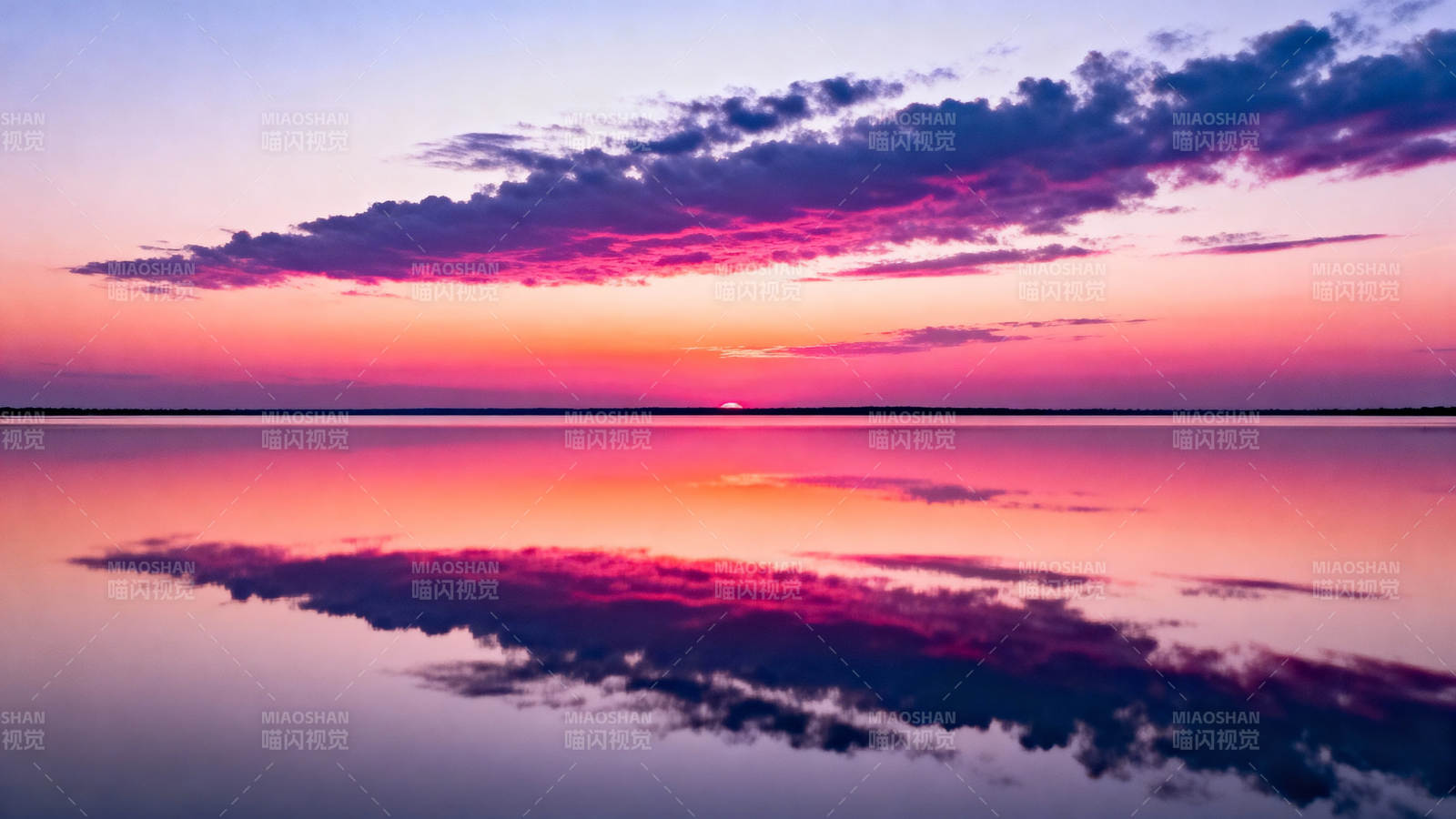 霞光映水 云影如画图片