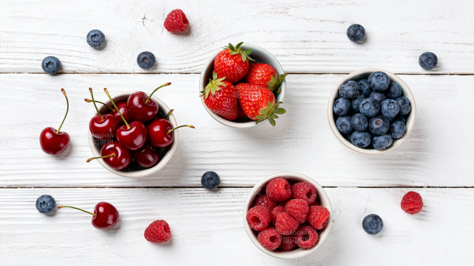 鲜果缤纷 草莓蓝莓樱桃覆盆子图片