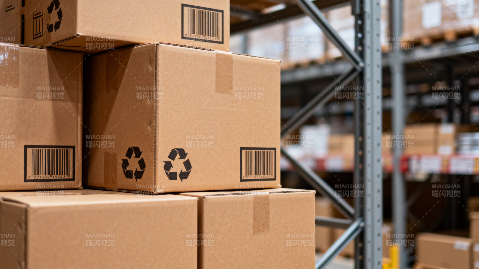 仓库纸箱堆叠待发货图片