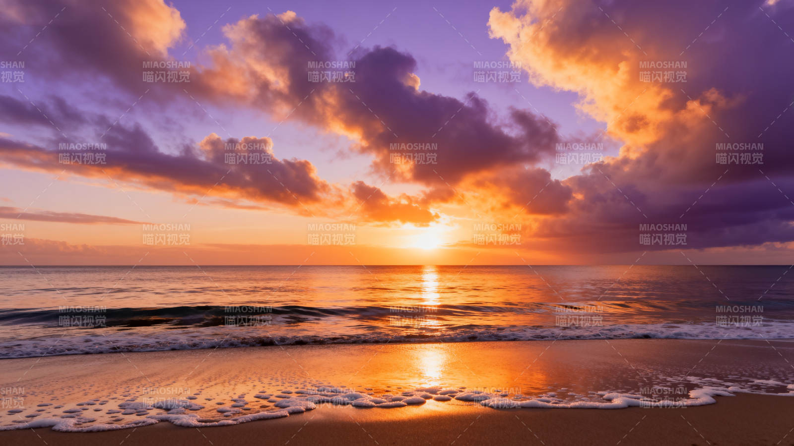 夕阳染海 云霞如火图片