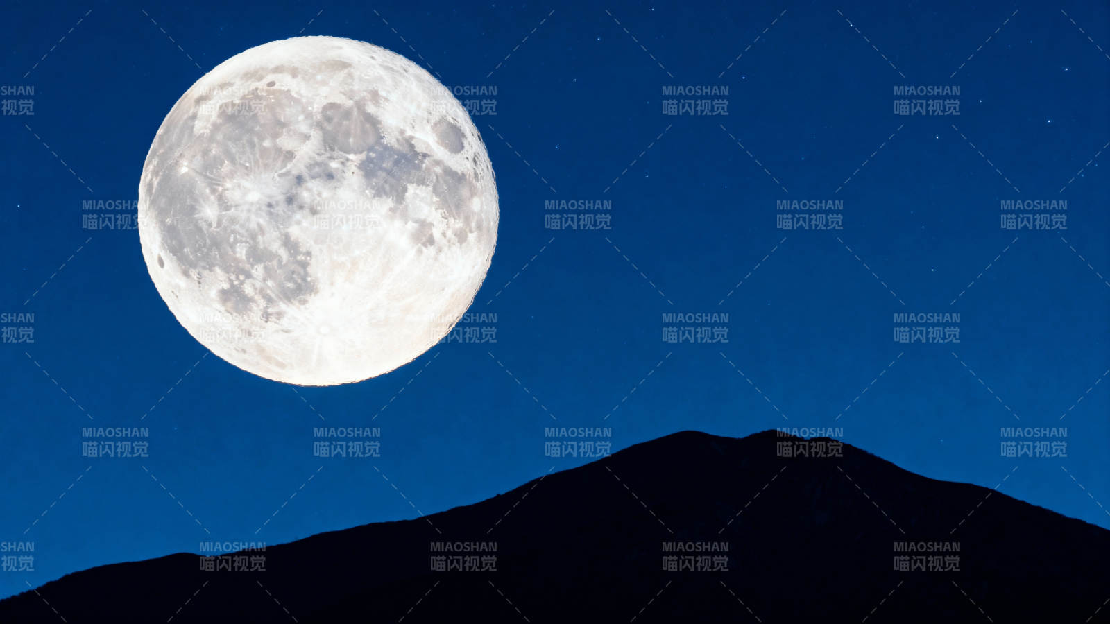 月出山巅 静夜如诗图片