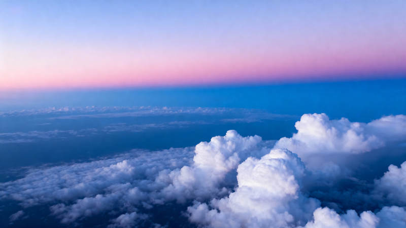 云海之上 霞光染天幕图片