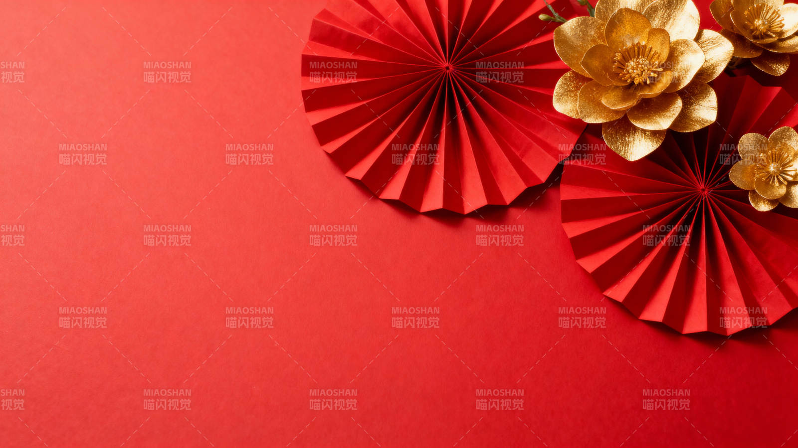 红底金花扇 喜庆迎新春图片