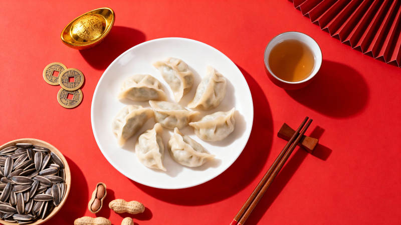 红底饺子年味浓图片