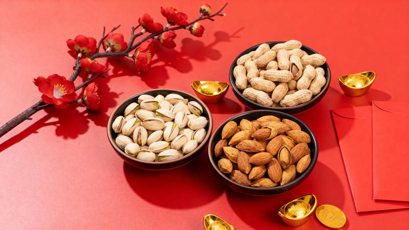 新春坚果礼盒迎福年图片