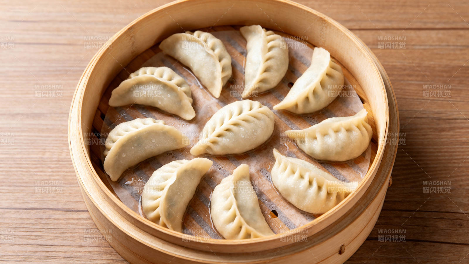 竹笼蒸饺 香嫩诱人图片