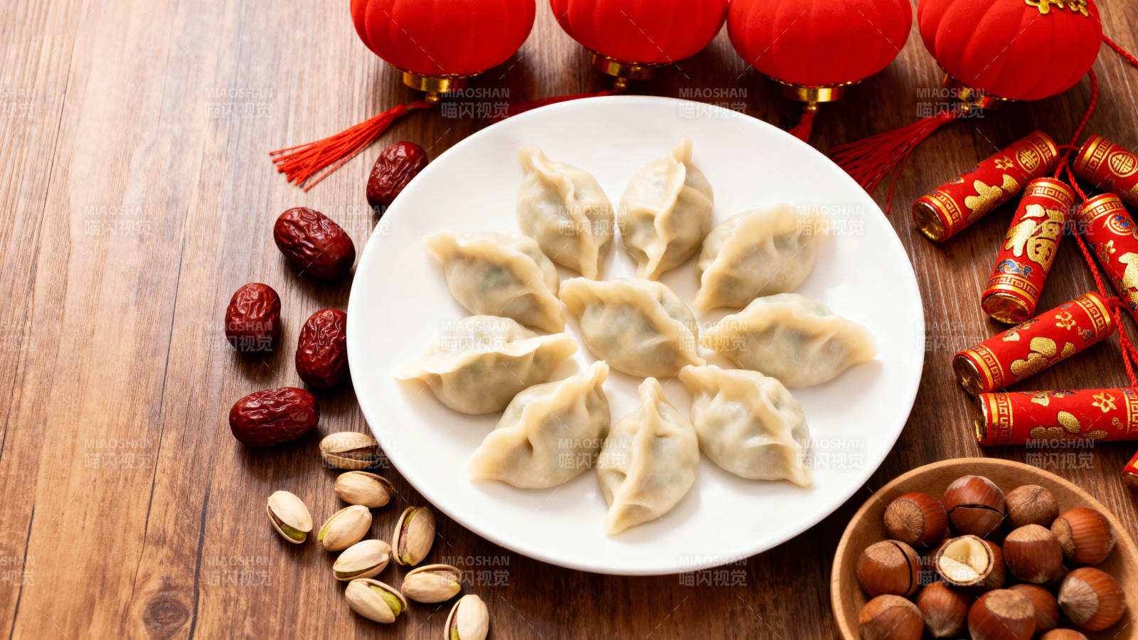 春节饺子团圆宴图片