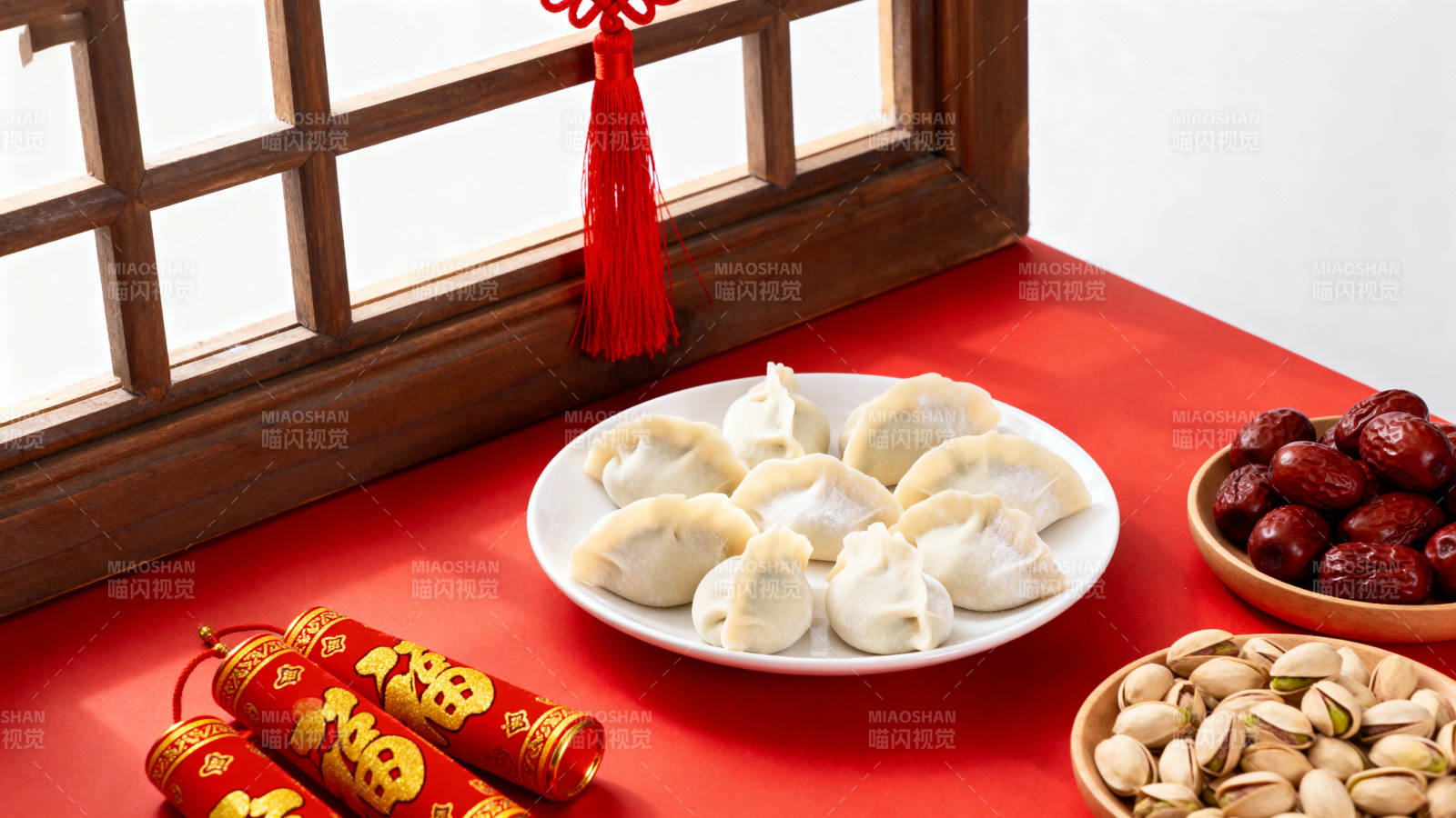 春节饺子红枣坚果年味浓图片