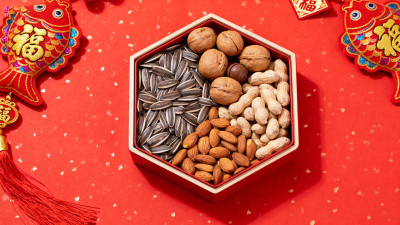 春节坚果礼盒 福字鱼饰迎新春图片