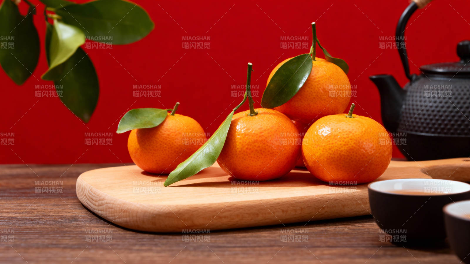 红橘配茶 年味十足图片