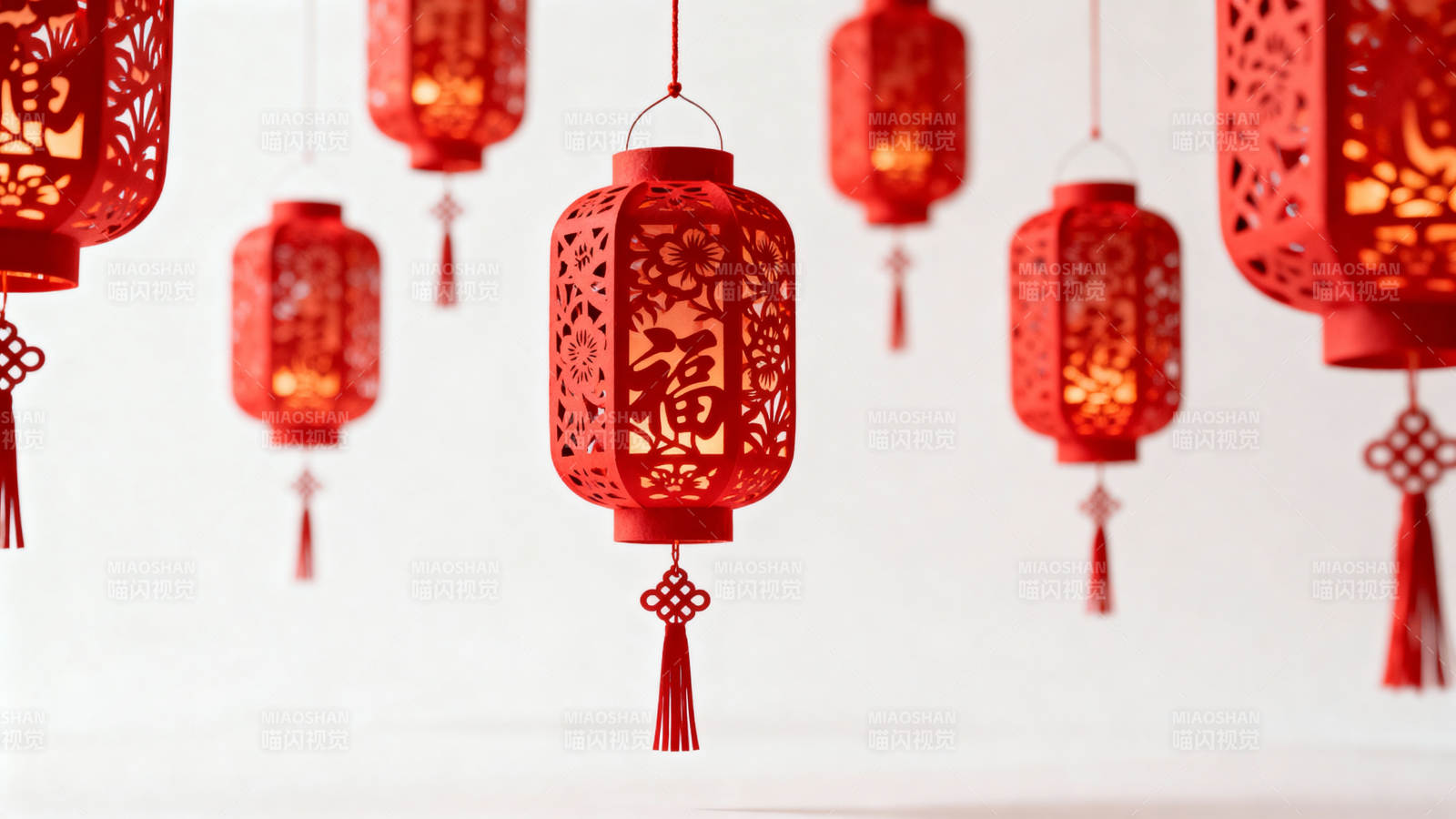 红灯笼迎新春 福字吉祥挂图片