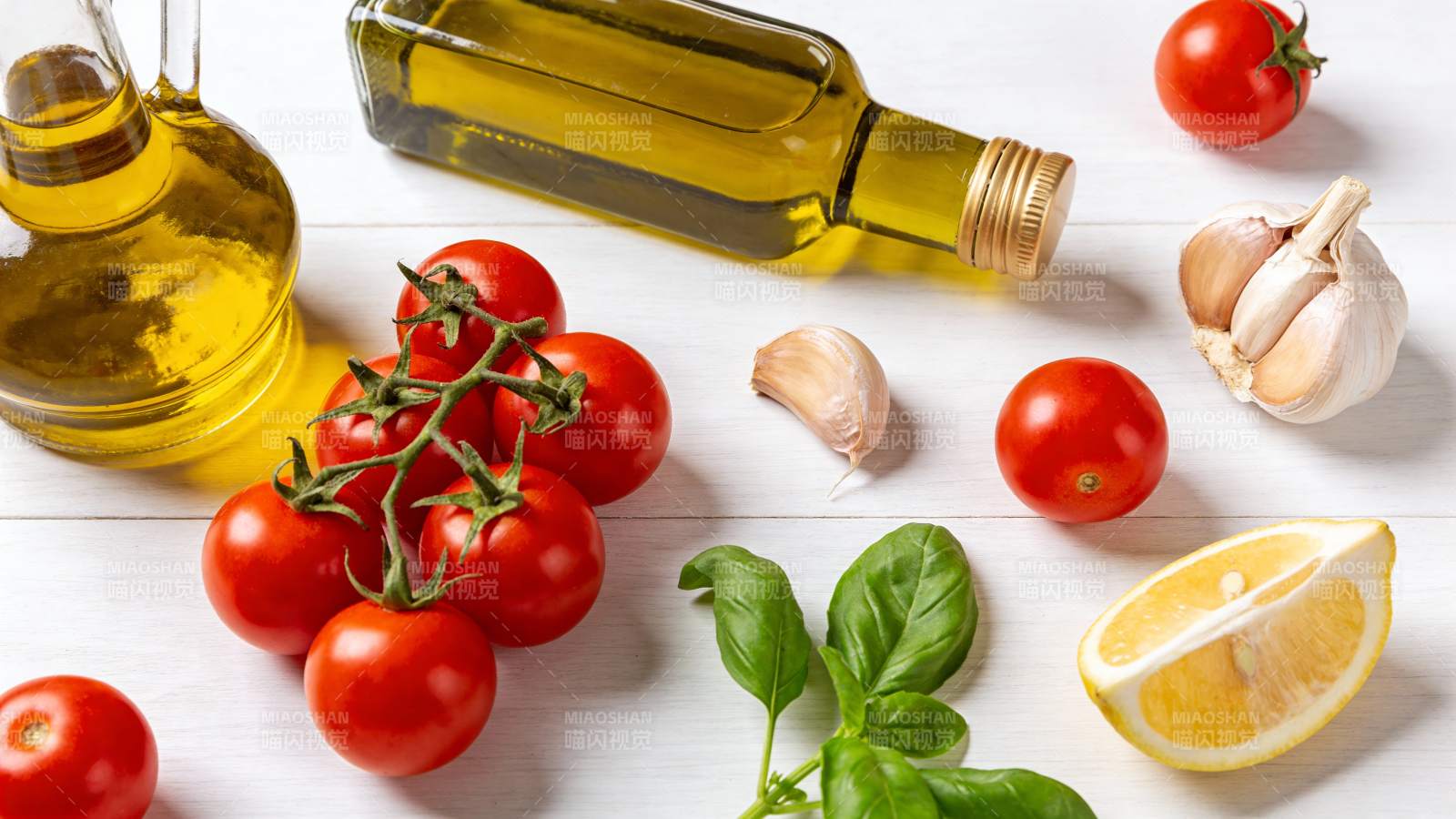 橄榄油配番茄蒜香柠檬图片