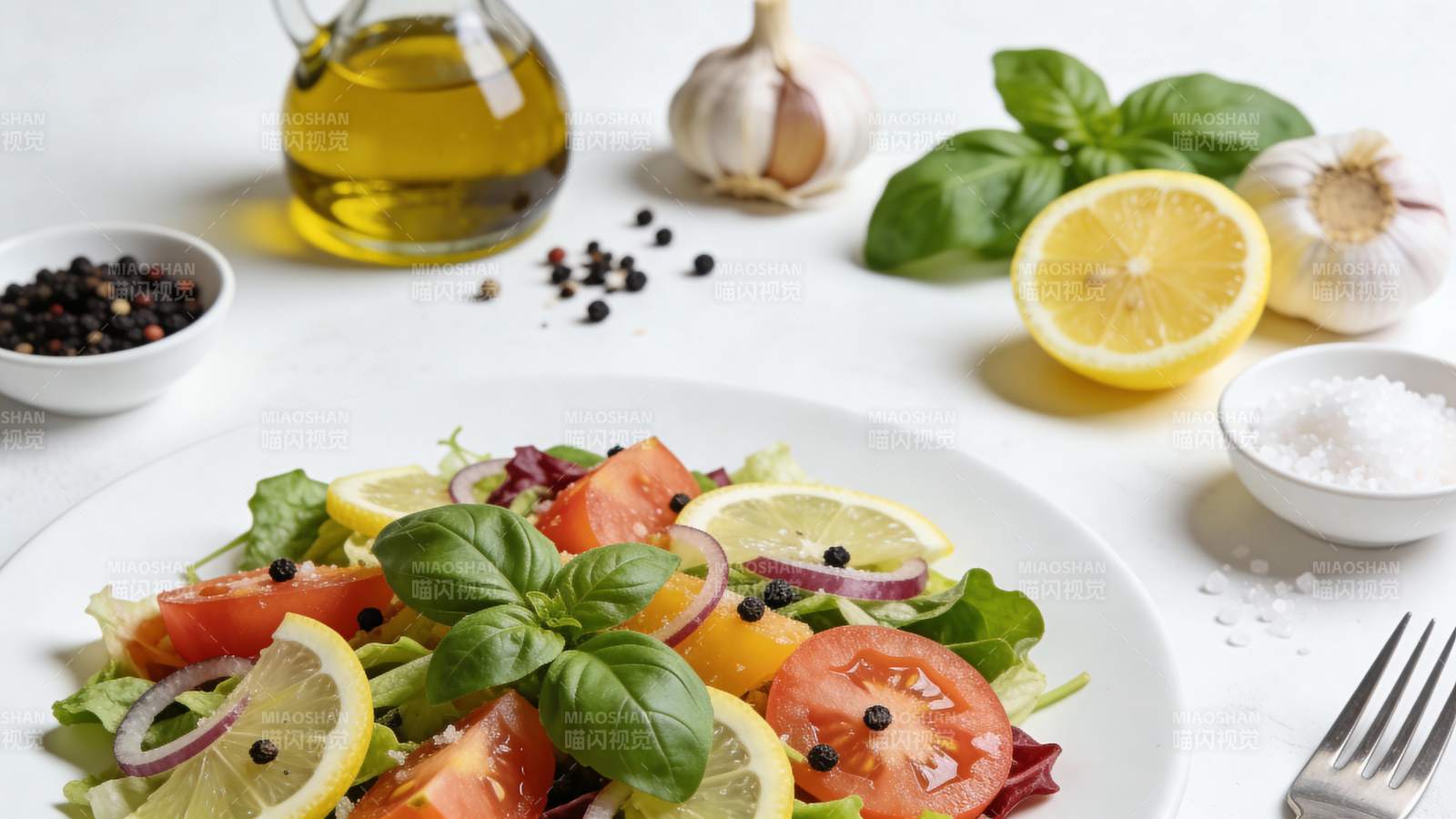 柠檬番茄沙拉配罗勒图片