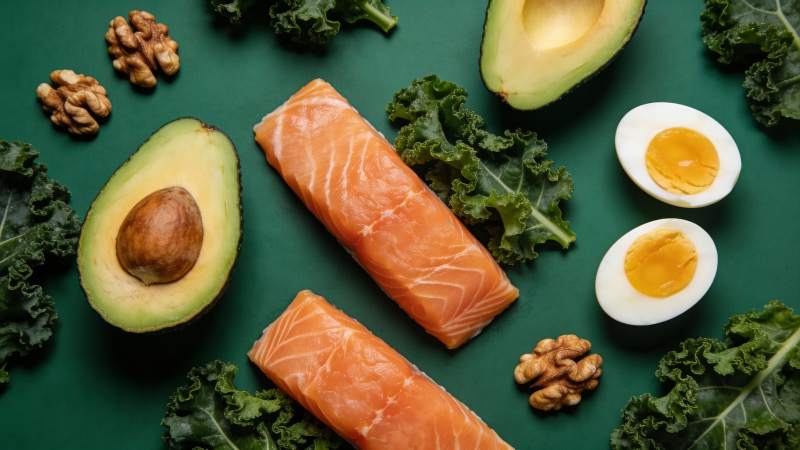 健康饮食 三文鱼牛油果鸡蛋图片