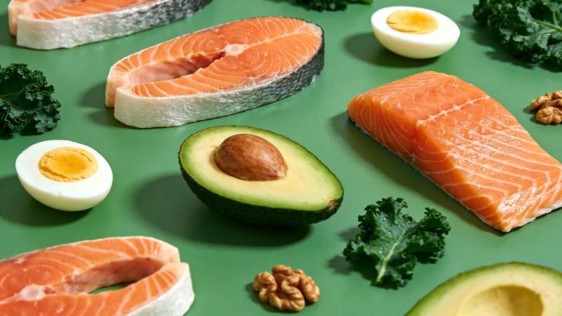 三文鱼牛油果健康餐图片