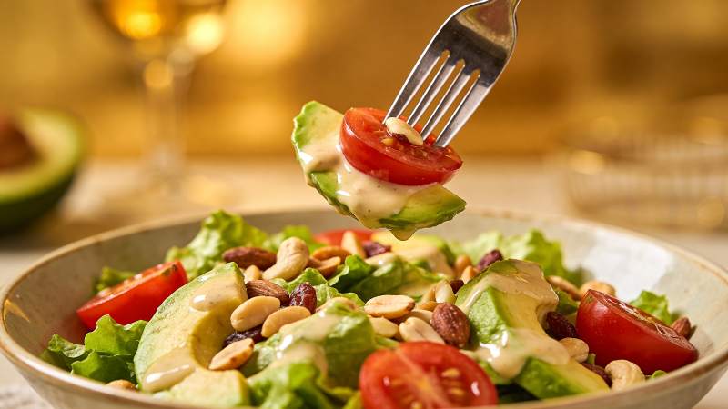 牛油果沙拉 叉起一口鲜图片