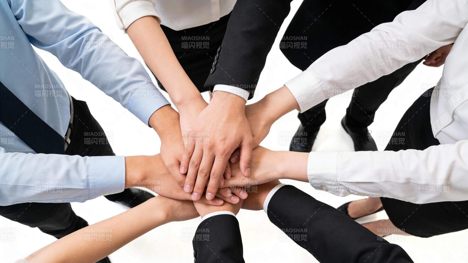 团队同心 携手共进图片