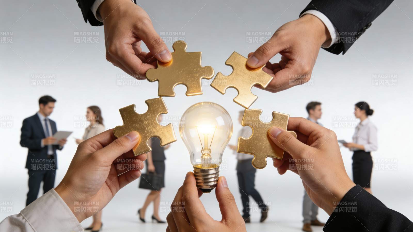 众人拼图 点亮创意之光图片