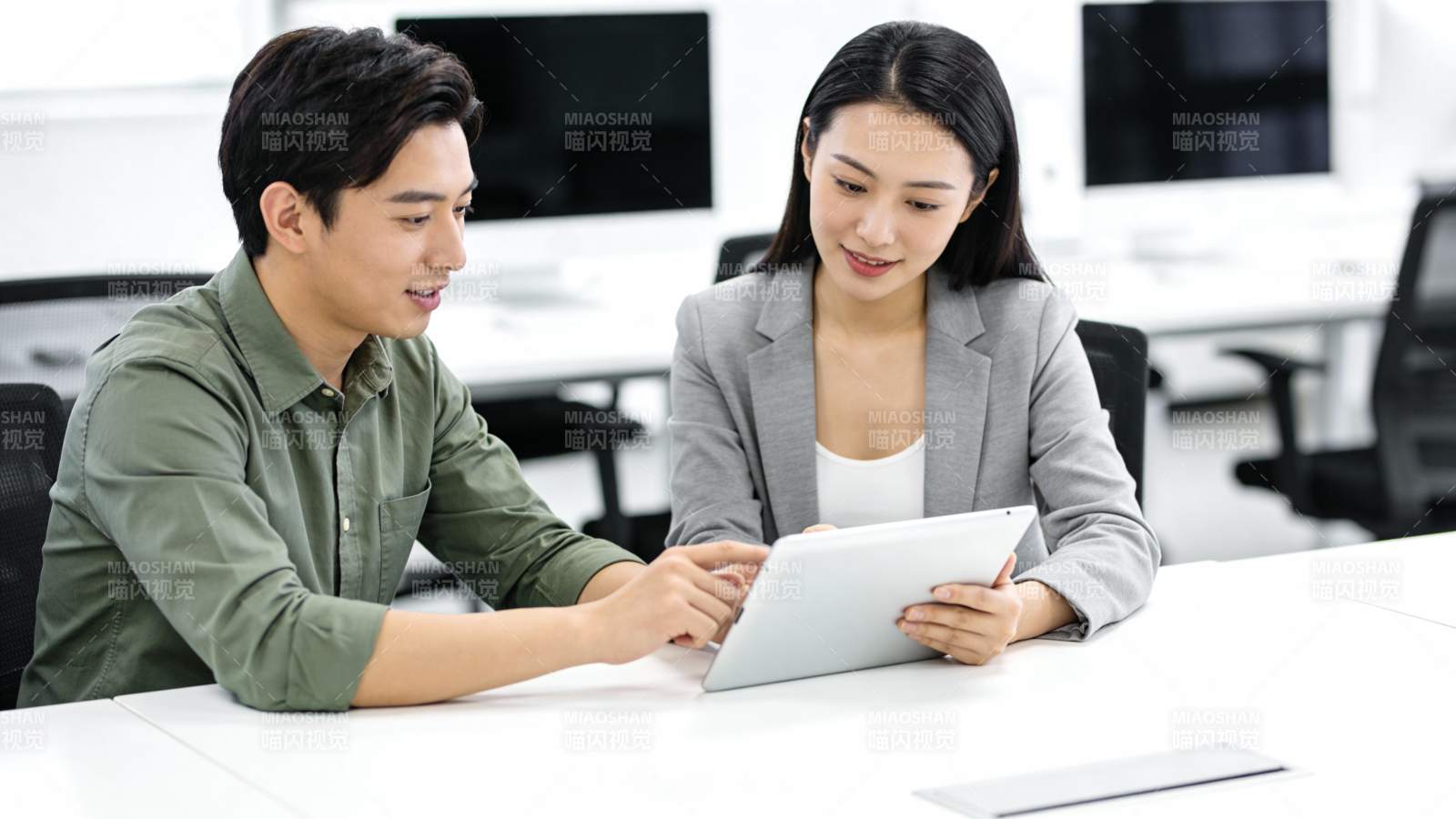同事共览平板 协作办公中图片